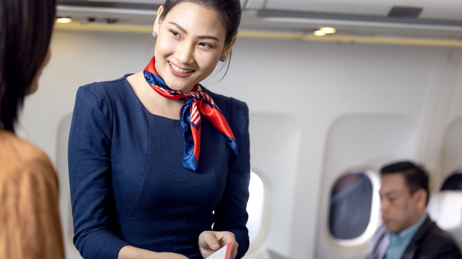 Fly Luxury, formación aeronáutica especializada de tenerife | Formación para azafatas, agencias de viajes, tripulante de cruceros, trabajo en el aeropuerto